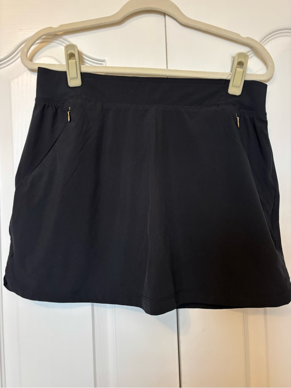Lilly Pulitzer Black Onyx Luxletic Skort with Zip Pockets
